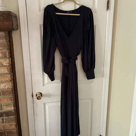 Cross front midi dress - Picture 3 of 5